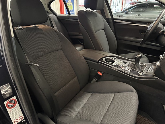 BMW 520i 16 of 19