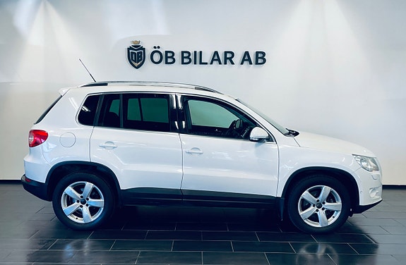 Volkswagen Tiguan 2 of 12