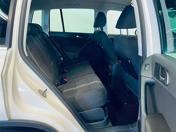 Volkswagen Tiguan 9 of 12