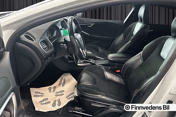Volvo V40 10 of 22