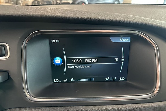 Volvo V40 13 of 22