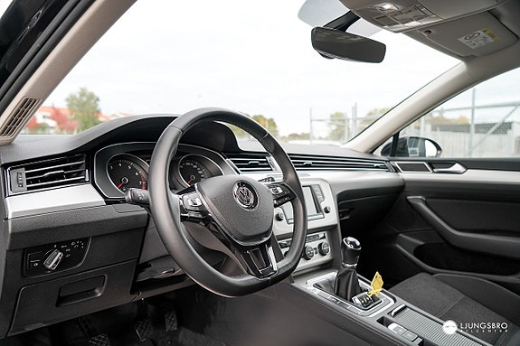 Volkswagen Passat 4 of 8