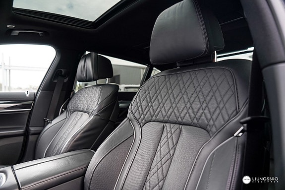BMW 745Le 14 of 18
