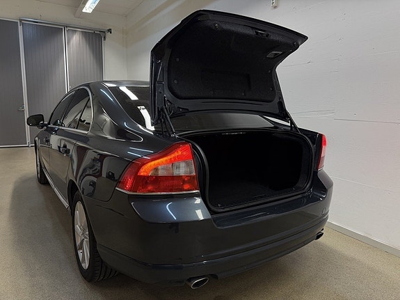 Volvo S80 7 of 22