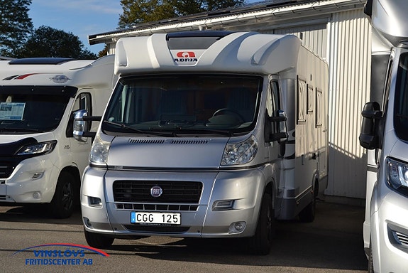 Adria Coral 670 SLT 2 of 20