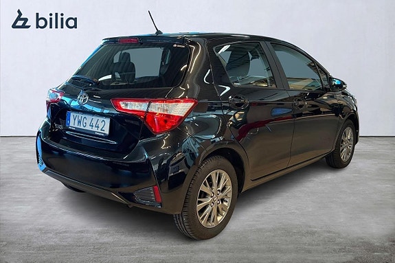 Toyota Yaris 16 of 18
