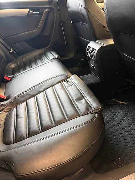Volkswagen Passat Alltrack 12 of 12