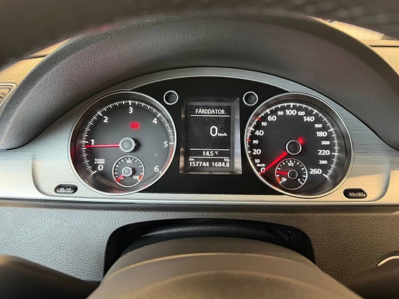 Volkswagen Passat Alltrack 10 of 12