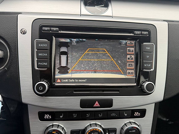 Volkswagen Passat Alltrack 11 of 12