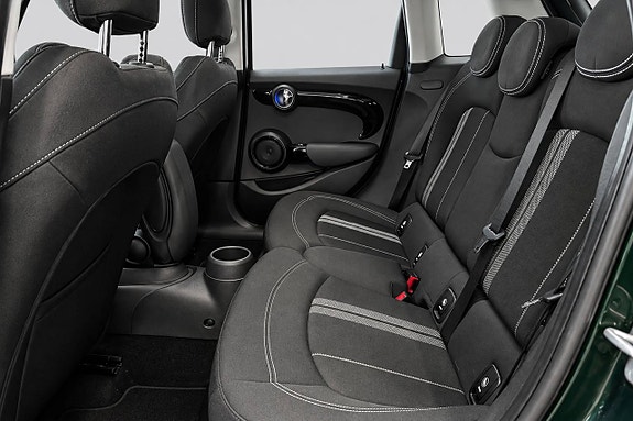 MINI Cooper S 10 of 23