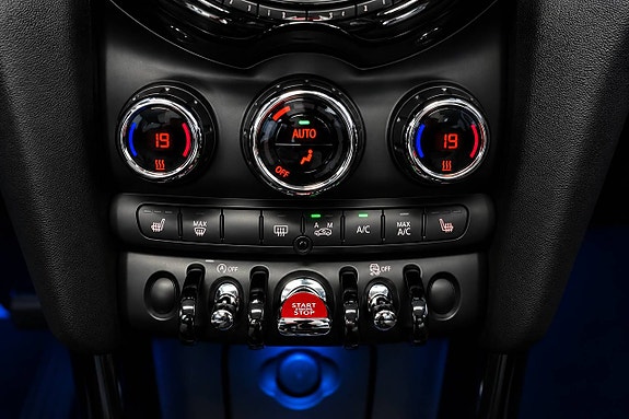 MINI Cooper S 17 of 23
