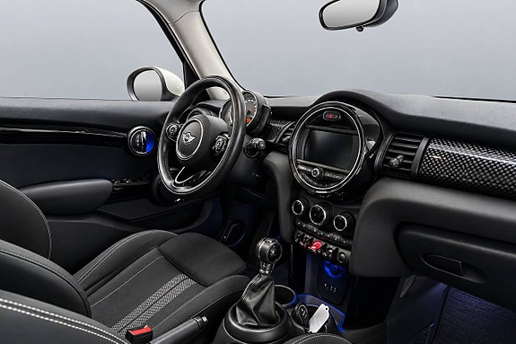 MINI Cooper S 12 of 23