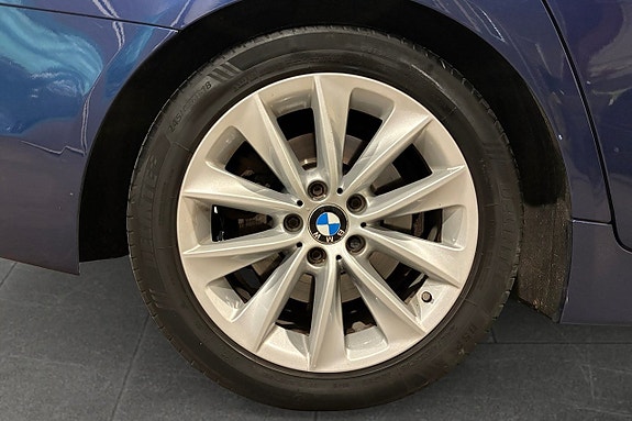 BMW 520d 16 of 17