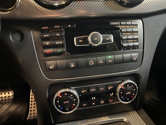 Mercedes-Benz GLK220 14 of 20