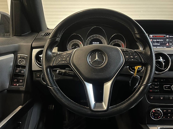 Mercedes-Benz GLK220 10 of 20