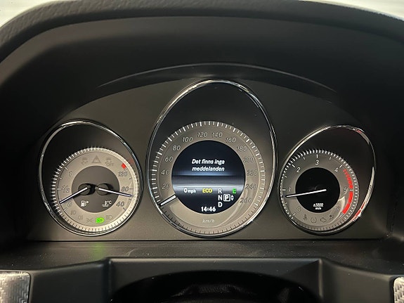 Mercedes-Benz GLK220 11 of 20