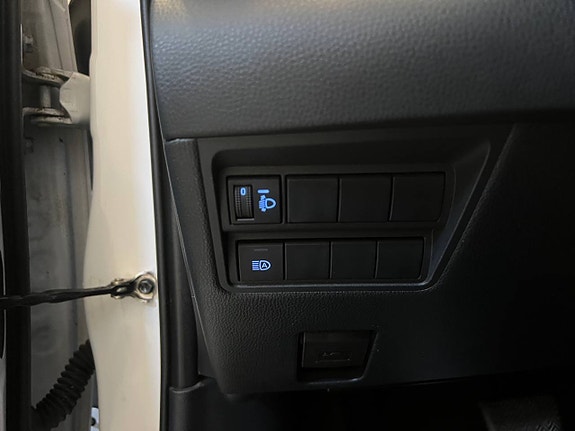 Toyota Yaris 16 of 21