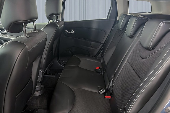 Renault Clio 17 of 19