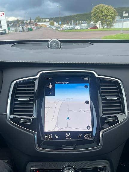 Volvo XC90 6 of 8