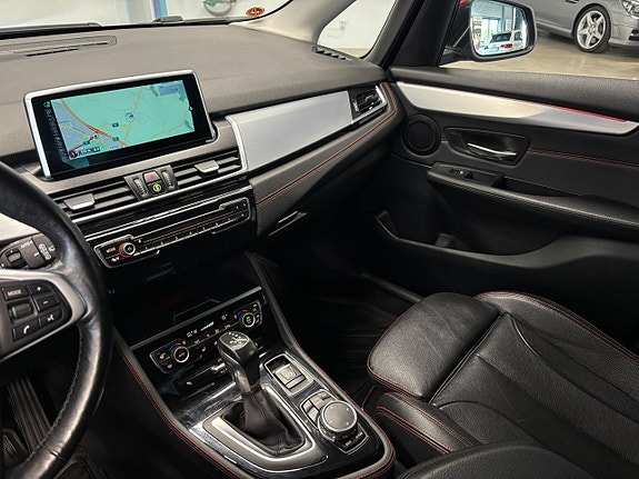 BMW 225i 20 of 28