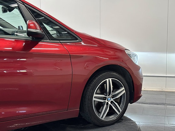 BMW 225i 11 of 28