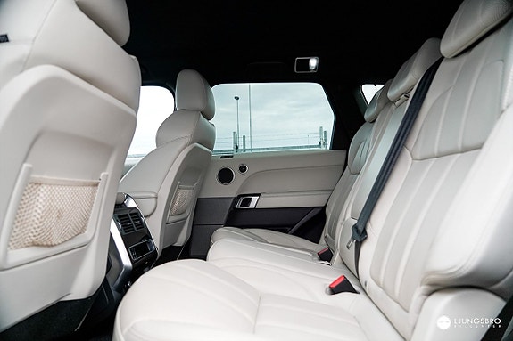 Land Rover Range Rover Sport 18 of 19