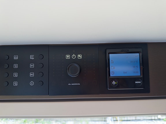 Adria ALPINA 753UT 17 of 30