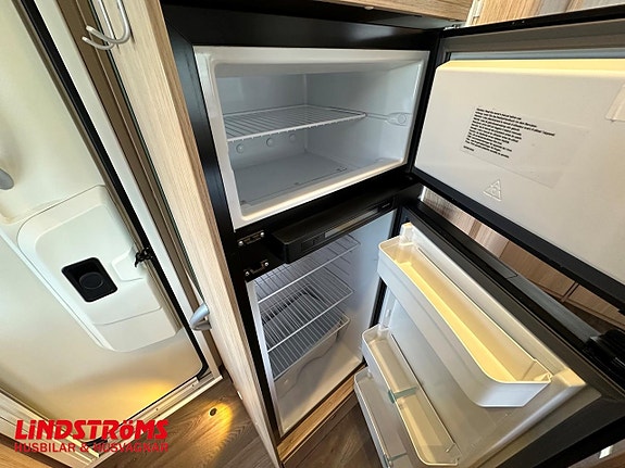 Sunlight T 69 L 150hk Queenbed 9 of 26