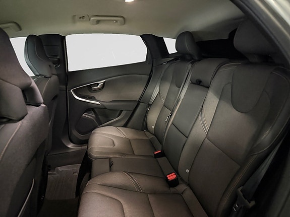 Volvo V40 Cross Country 15 of 24