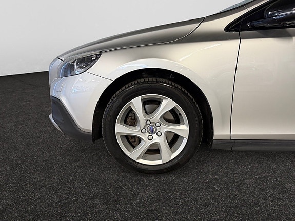 Volvo V40 Cross Country 16 of 24