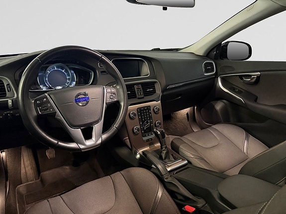 Volvo V40 Cross Country 13 of 24
