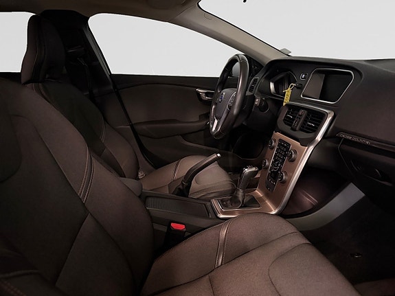 Volvo V40 Cross Country 18 of 24