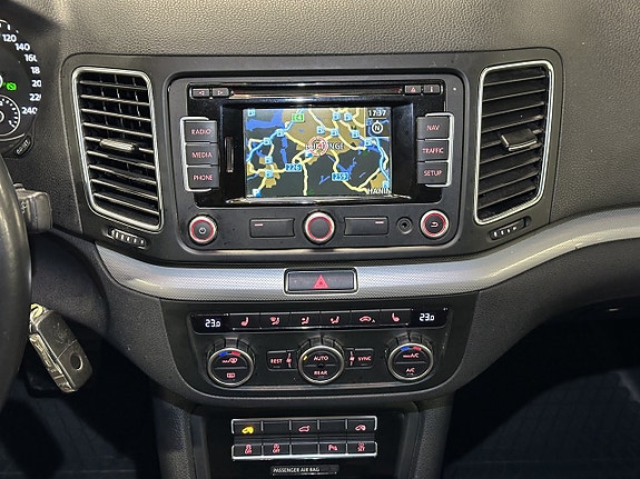 Volkswagen Sharan 18 of 28