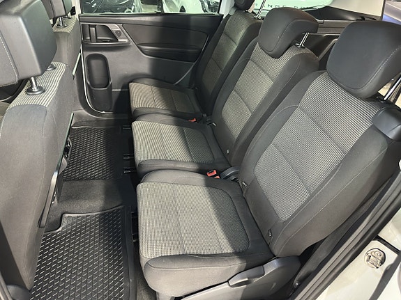 Volkswagen Sharan 24 of 28