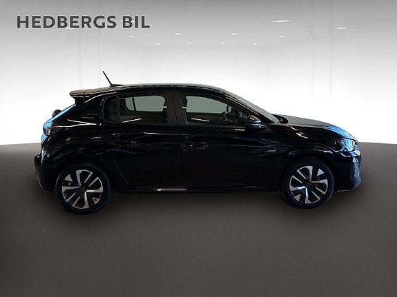 Peugeot 208 2 of 17