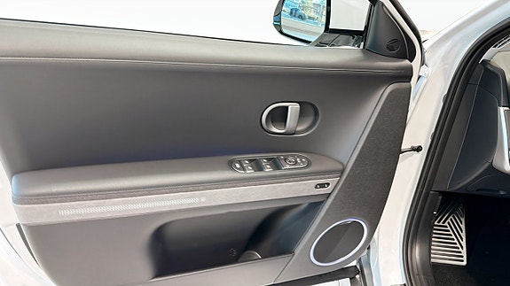 Hyundai Ioniq 5 11 of 12