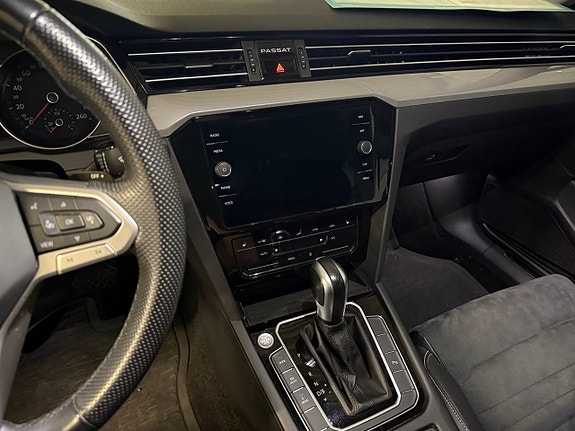Volkswagen Passat 15 of 25