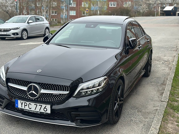 Mercedes-Benz C220 d 2 of 11