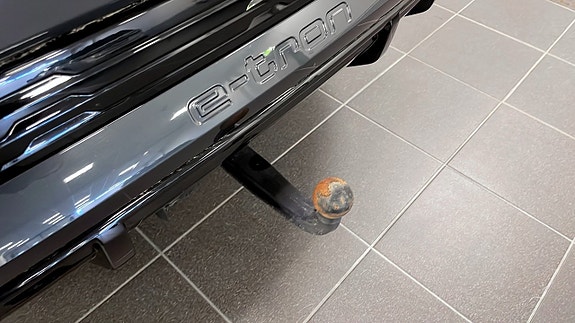 Audi Q8 e-tron 13 of 20