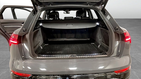 Audi Q8 e-tron 12 of 20
