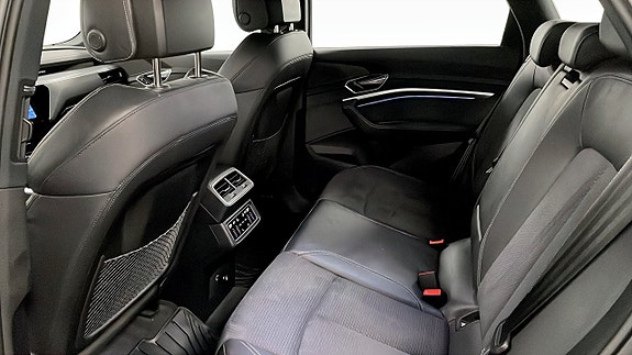 Audi Q8 e-tron 11 of 20