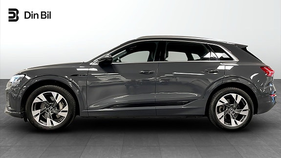 Audi Q8 e-tron 2 of 20