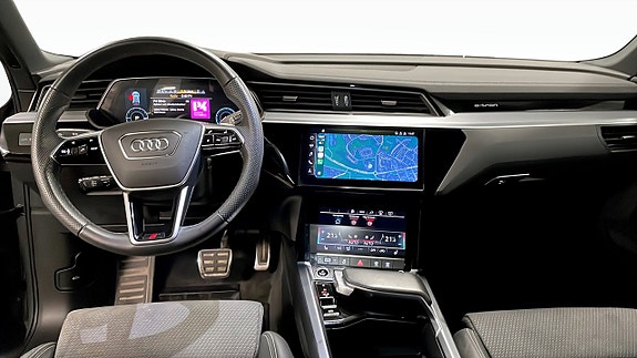 Audi Q8 e-tron 10 of 20