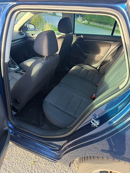 Volkswagen Golf VI 7 of 11