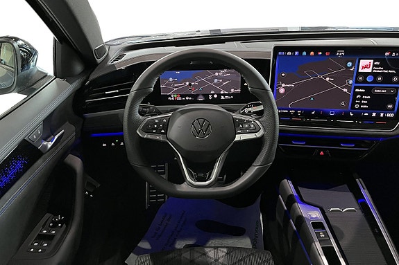 Volkswagen Passat 3 of 21