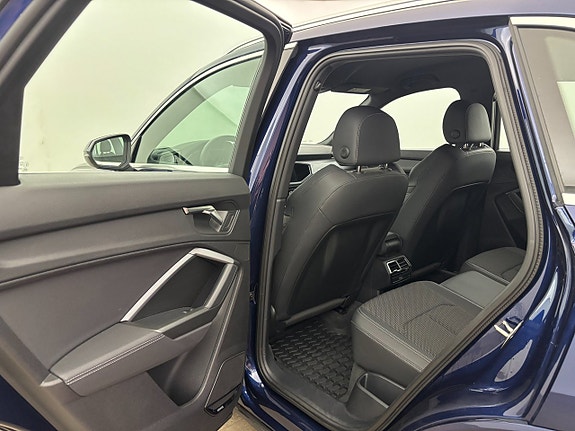 Audi Q3 14 of 25