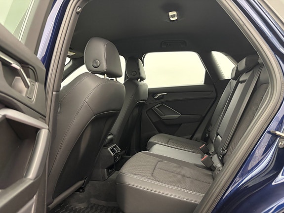 Audi Q3 15 of 25