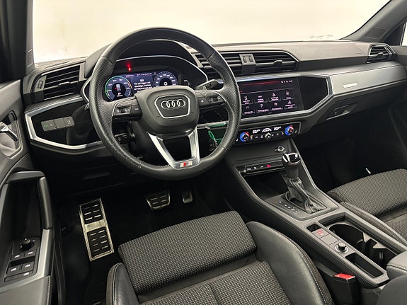 Audi Q3 16 of 25