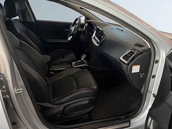 Kia XCeed 24 of 28