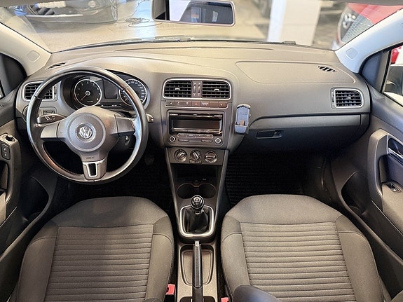 Volkswagen Polo 11 of 14